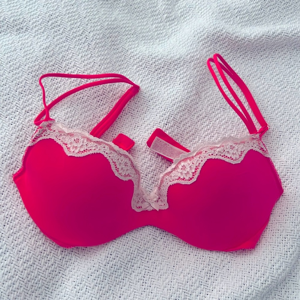Pink Victoria’s Secret lace push up bra